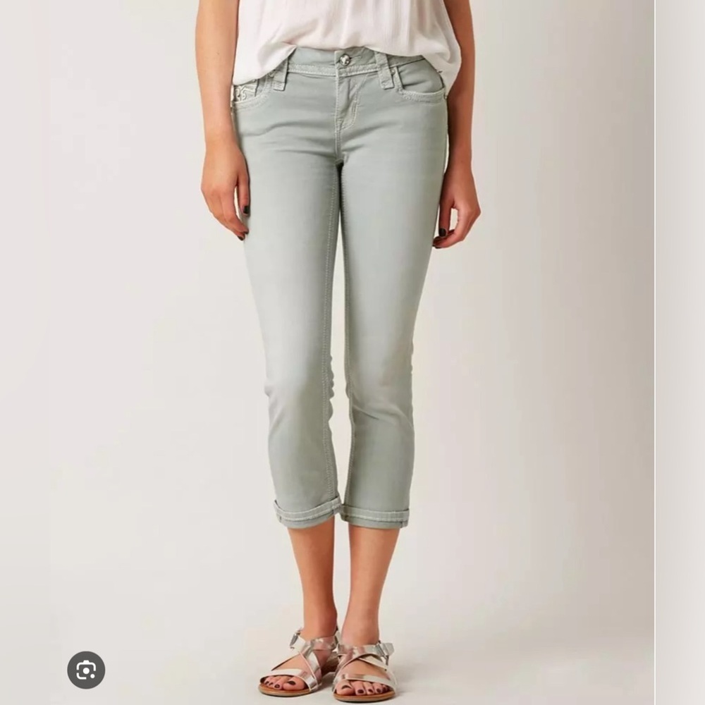 ROCK REVIVAL Sukara Crop Low Rise Jeans, Size 27, EUC